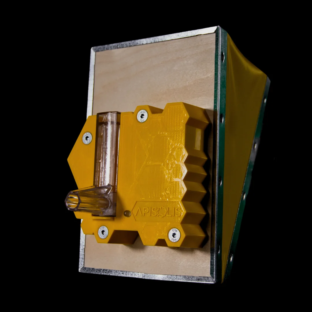 Front view of the Apisolis smokeless beekeeping device