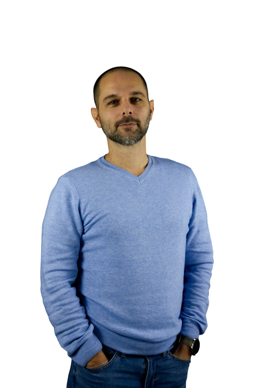 Portrait of Damien, CEO of Apisolis